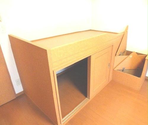 その他設備　造付けベッド