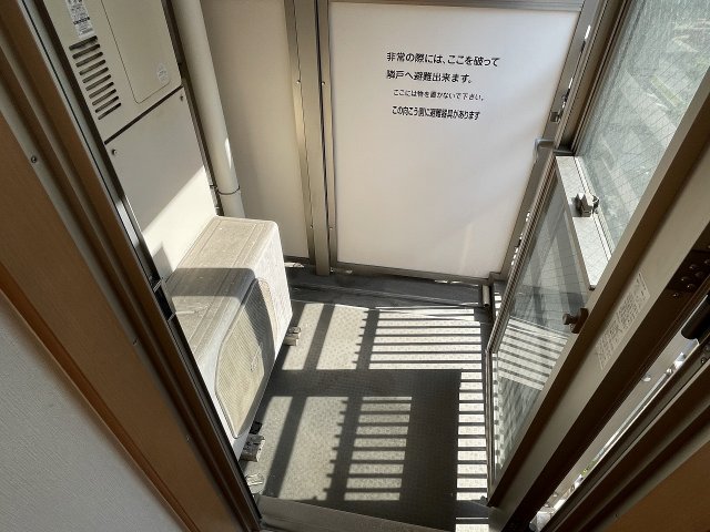 バルコニー　開放的で明るい空間を演出してくれるバルコニーです