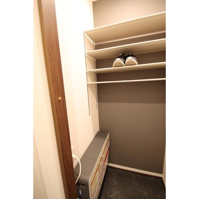 その他設備　シューズクローク