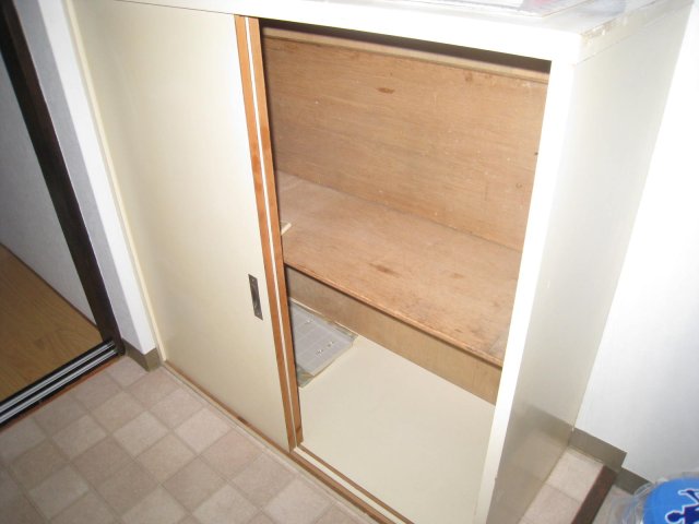 収納　同物件、別号室のものです。