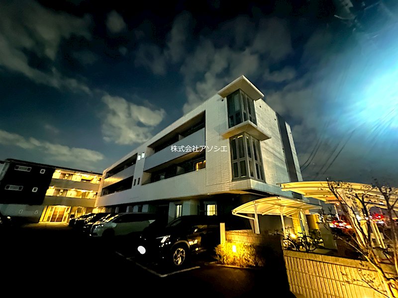 建物外観　ピラタスXIIのお問合せは、アソシエ住まいの窓口へ。