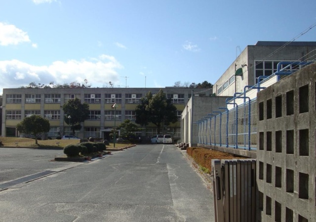 小学校　湖南市立菩提寺小学校（小学校）まで800m