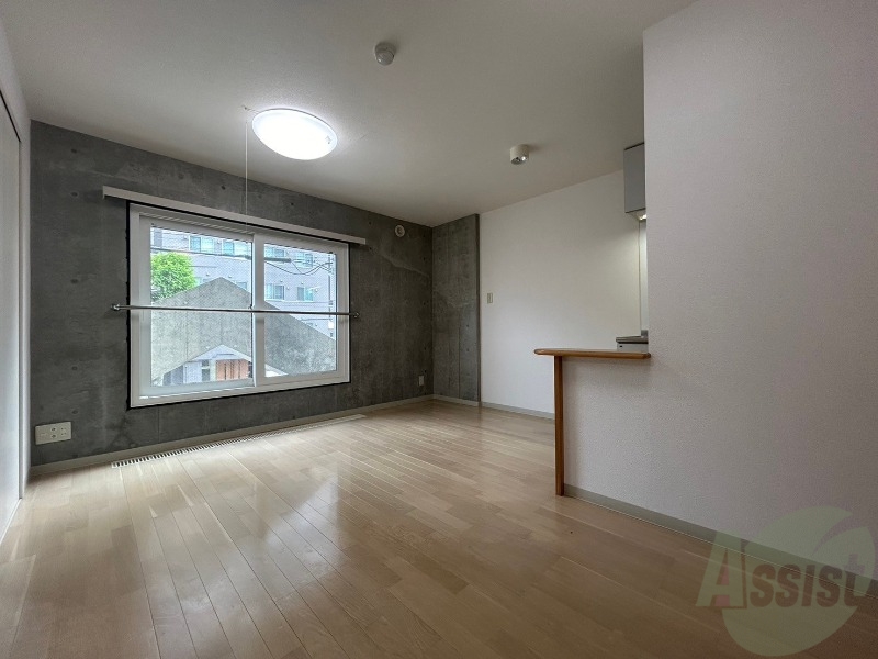 居室・リビング　広くてキレイなお部屋が広がっていて、充実した生活が送れそう。