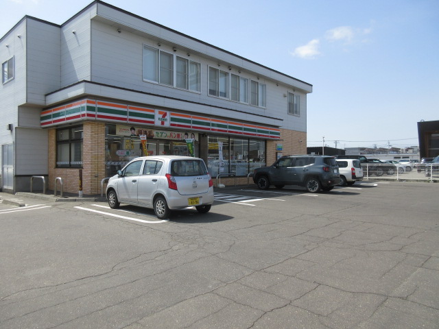 コンビニ　セブンイレブン帯広西10条南1丁目店（コンビニ）まで436m