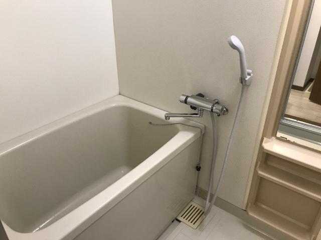 バス・シャワールーム　バス　サーモ水栓