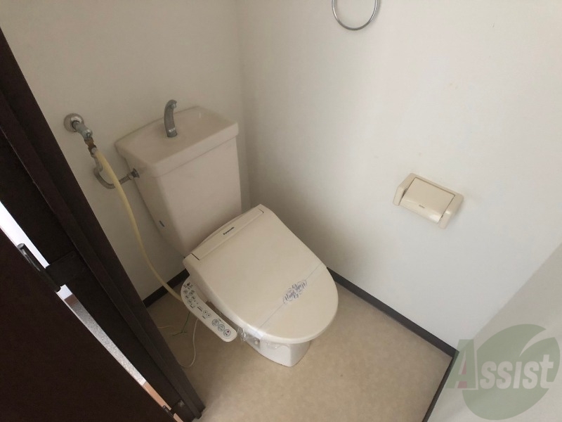 トイレ　トイレです。ウォシュレット付を探している方、おすすめです。