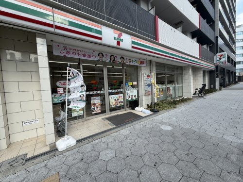 コンビニ　セブンイレブン　大阪元町1丁目店（コンビニ）まで258m