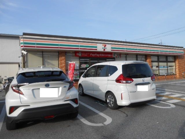 コンビニ　セブンイレブン彦根地蔵町店様（コンビニ）まで450m