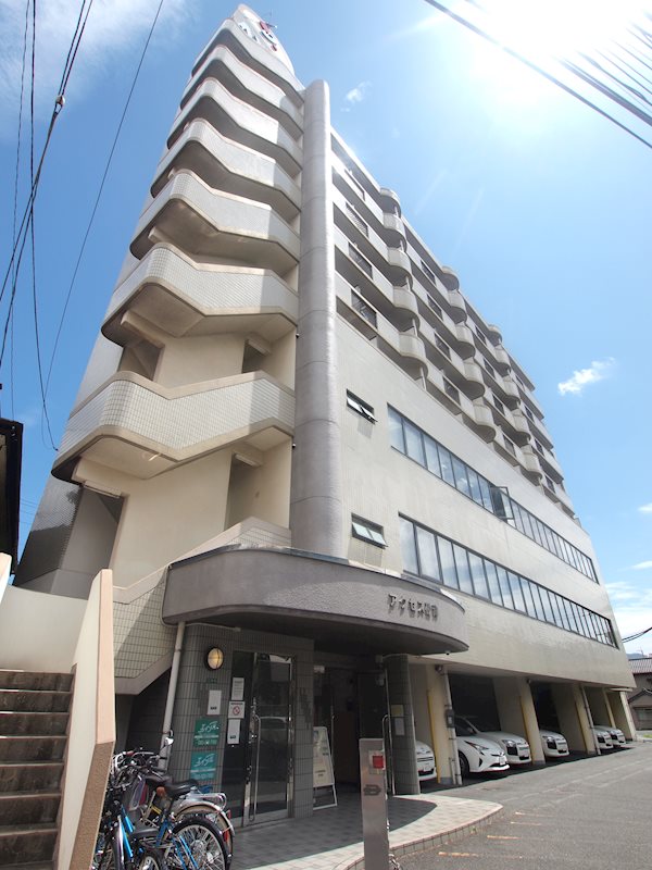 建物外観　好立地。チャチャタウン目の前。