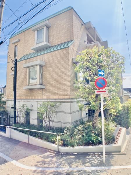 建物外観　落ち着いた雰囲気の外観です