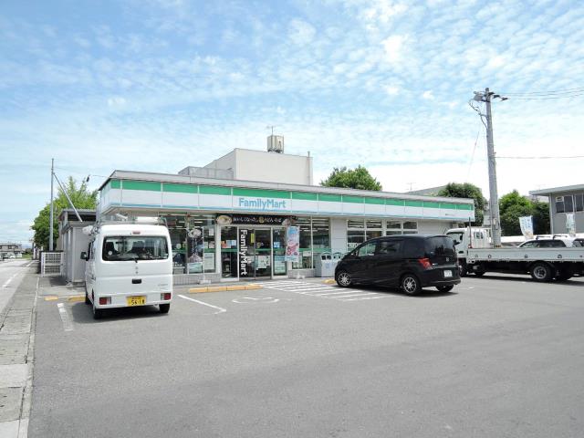コンビニ　ファミリーマート南国おおそね店（コンビニ）まで197m
