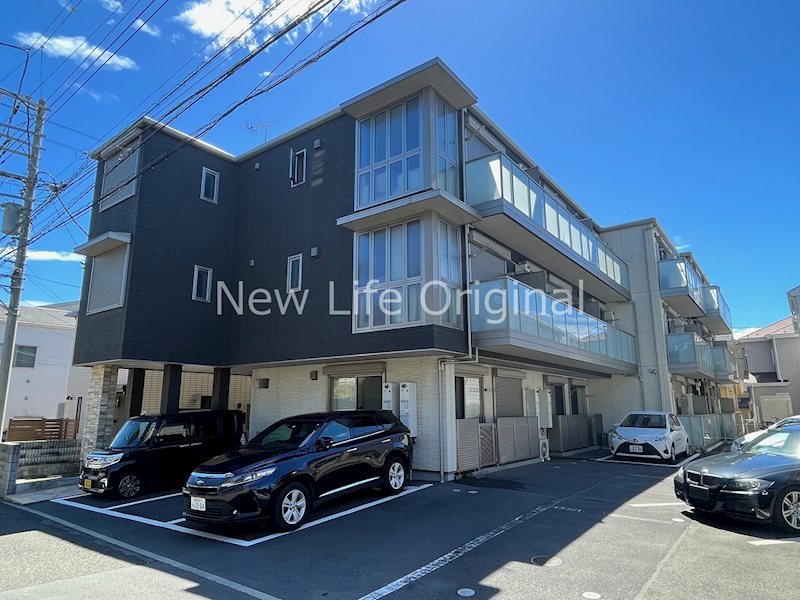 建物外観　積水ハウスの賃貸住宅シャーメゾン。