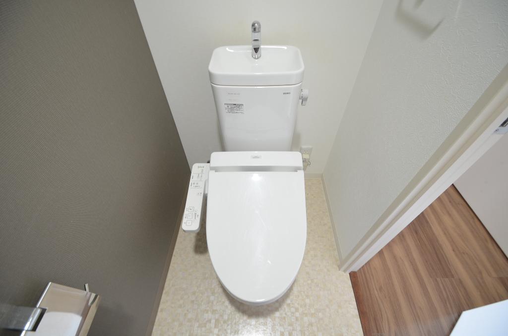 トイレ　シャワー付トイレ