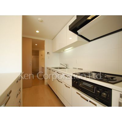 キッチン　同タイプ3階のお部屋を撮影。仕様が異なることがあります。