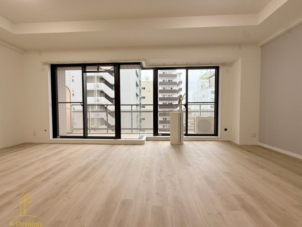 居室・リビング　フロンティアタワー難波EAST