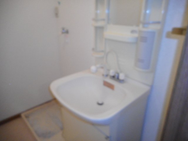 洗面設備　使いやすい洗面所です