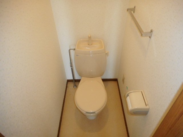 トイレ　トイレもきれいです