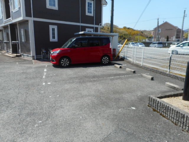 駐車場　駐車場完備です