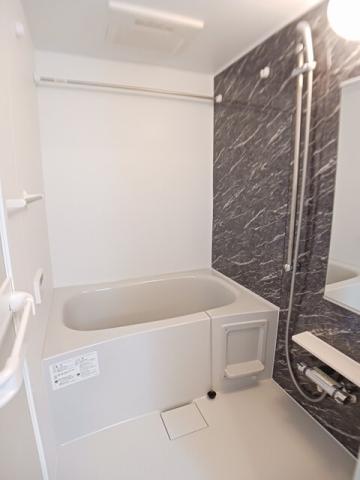 トイレ　※同タイプ部屋の写真です。