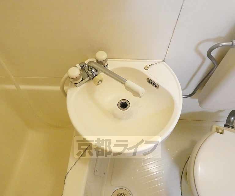 洗面設備　洗面台です