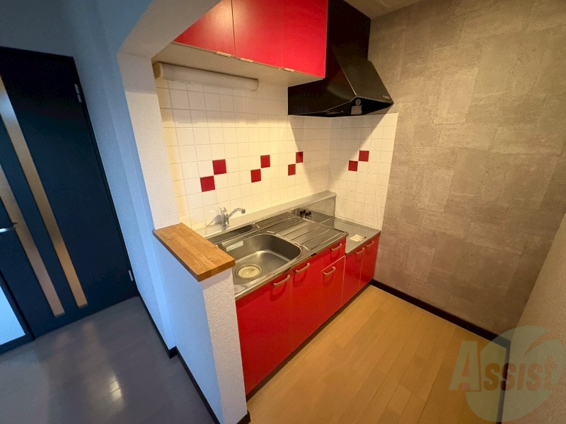 キッチン　キッチンです。ご自身でコンロを設置していただけます。