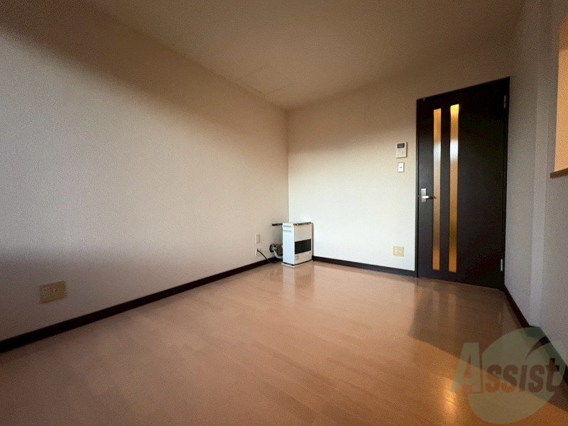 居室・リビング　広くてキレイなお部屋が広がっていて、充実した生活が送れそう。