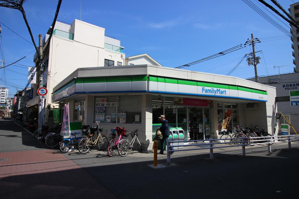 コンビニ　ファミリーマート千林二丁目店（コンビニ）まで167m