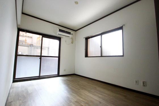 居室・リビング　※別部屋の写真です