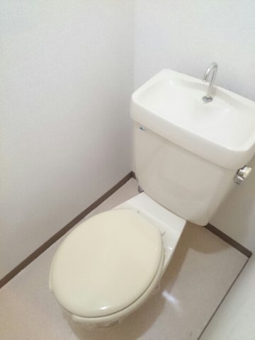 トイレ　ゆったりとした空間のトイレです