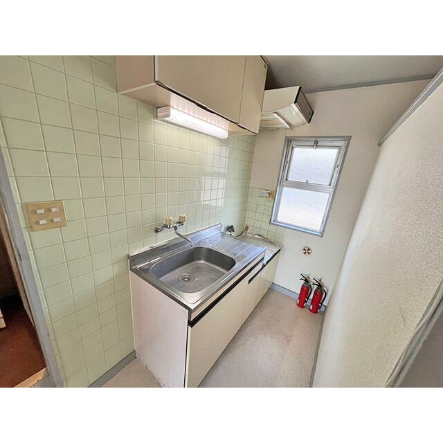 キッチン　※クリーニング前の写真になります