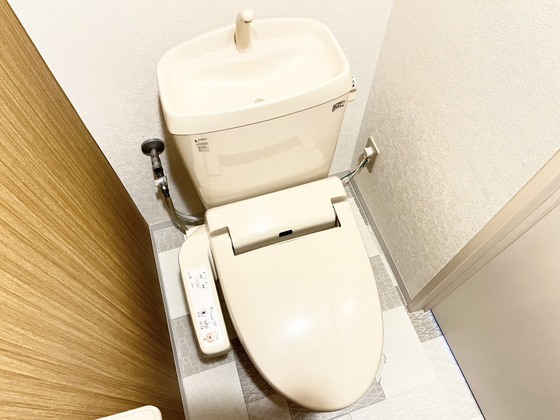 トイレ　シャワー付きトイレ