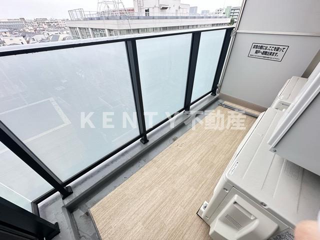 バルコニー　バルコニーからの眺めを楽しみながら食事をしませんか