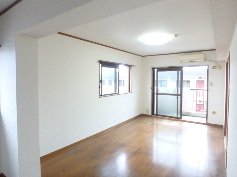 居室・リビング　図面と現状に相違がある場合には現状を優先