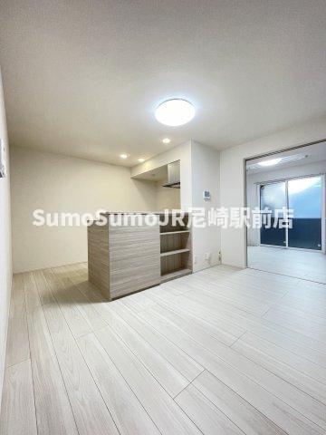 居室・リビング　こちらのリビングで趣味の時間をお楽しみください