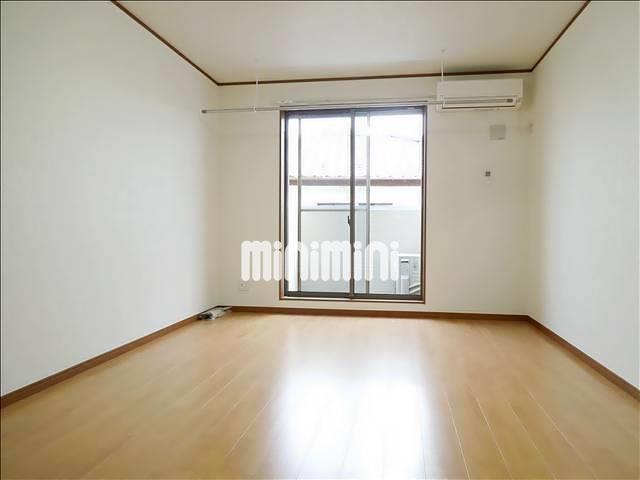 居室・リビング　広々洋室