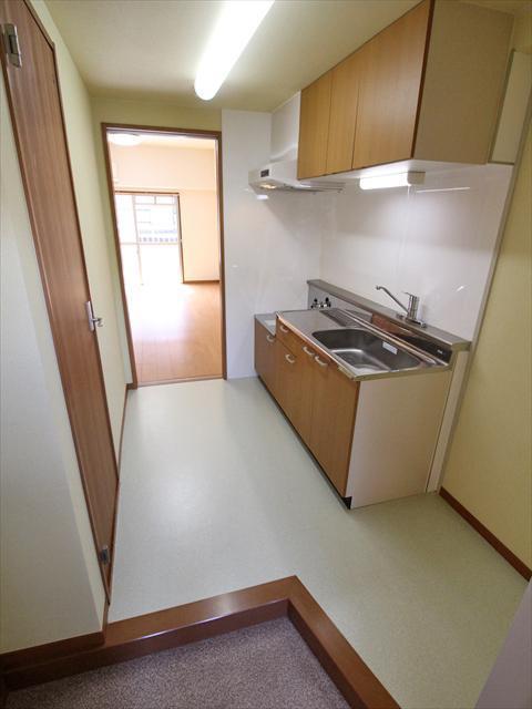 キッチン　松山市三番町　三番町ハイツ　キッチン