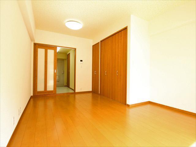 居室・リビング　松山市三番町　三番町ハイツ　リビング