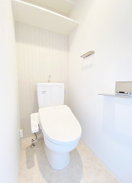 トイレ　暖房便座付シャワートイレ