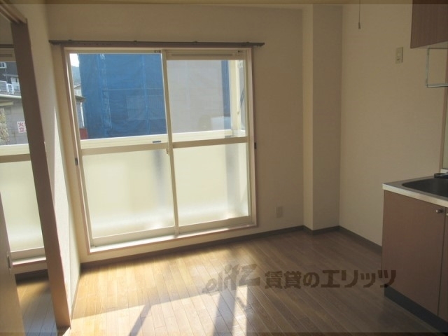 居室・リビング　リビング