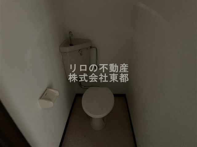 トイレ　白を基調とした空間で清潔感のあるトイレです♪