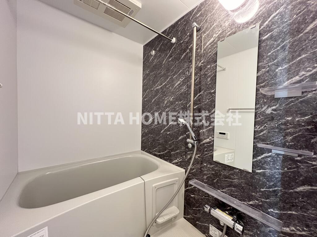 バス・シャワールーム　追い炊き機能・浴室乾燥機も設置済み◎