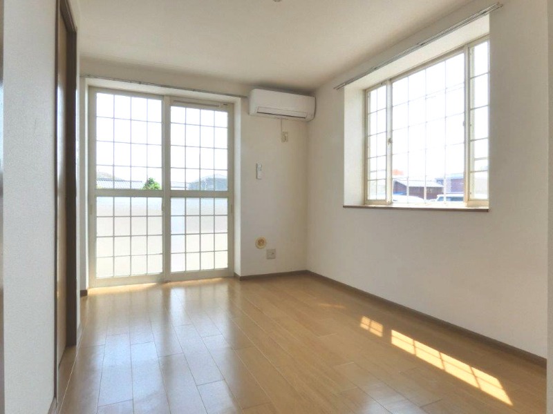 居室・リビング　図面と現状に相違がある場合には現状を優先