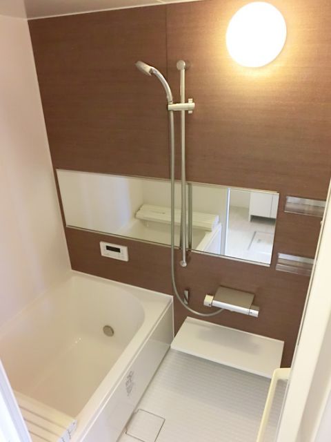 バス・シャワールーム