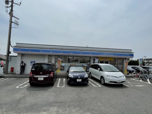 コンビニ　ローソン つきみ野駅前店（コンビニ）まで290m
