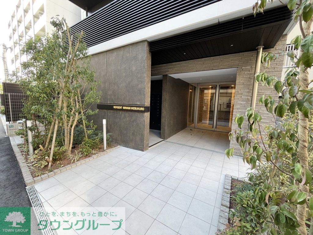 エントランス　エントランス