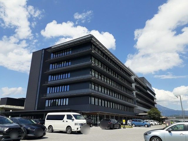 役所　長浜市役所（役所）まで590m