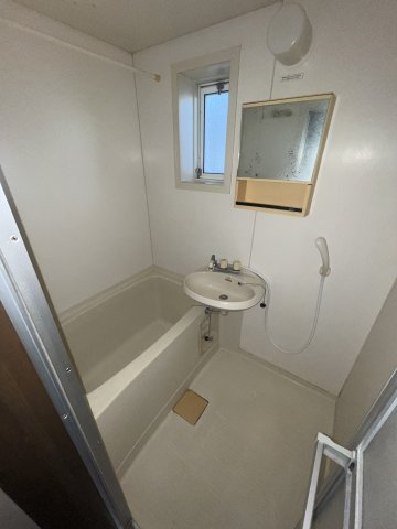 バス・シャワールーム　お風呂で日々の疲れを落としましょう