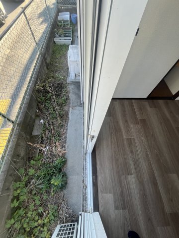 バルコニー　暖かな日差しのふりそそぐバルコニー