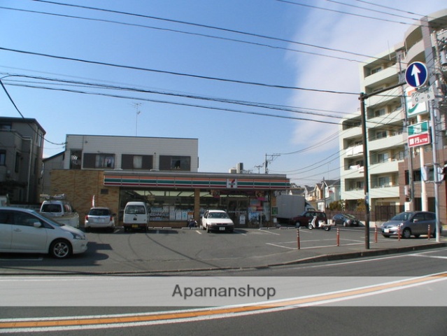 コンビニ　セブンイレブン（コンビニ）まで322m