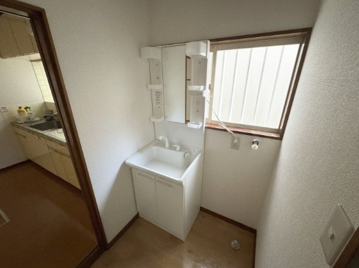 洗面設備　朝の支度はこちらでどうぞ